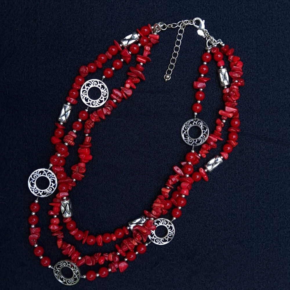 Premier Designs Firecracker necklace